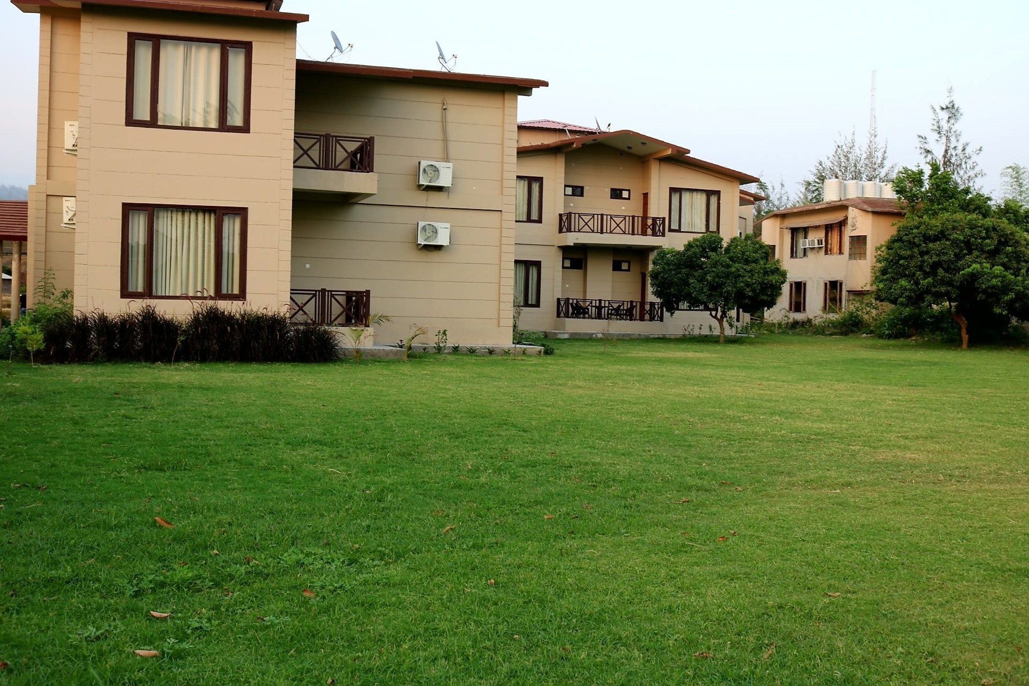 Palette Alaya Resort, Corbett Nainital Exteriör bild